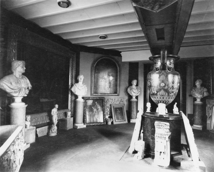 DoughtyHouse,historicpic,1905. Billiard Room.jpg