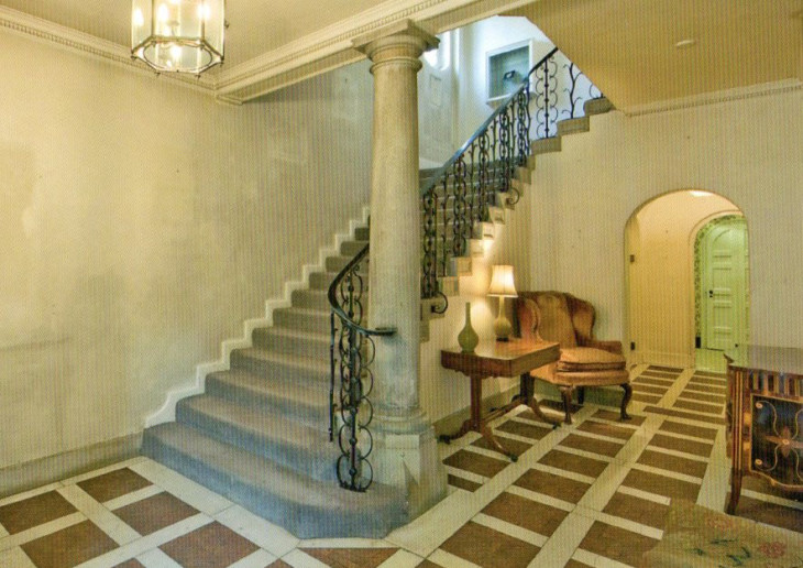Innerhall&staircase,AmberwoodHouse.jpg